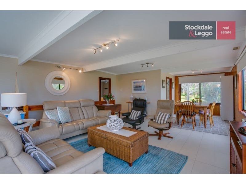 16 Hillman Avenue, Mccrae VIC 3938