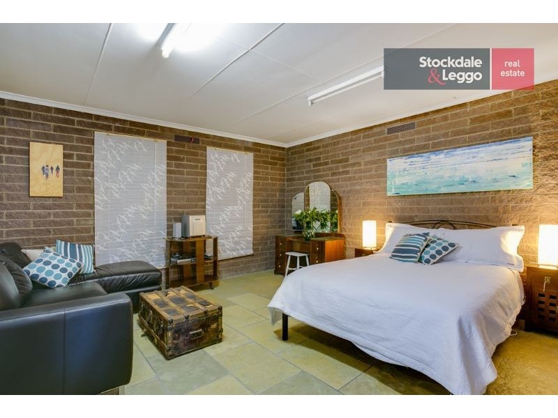 16 Hillman Avenue, Mccrae VIC 3938