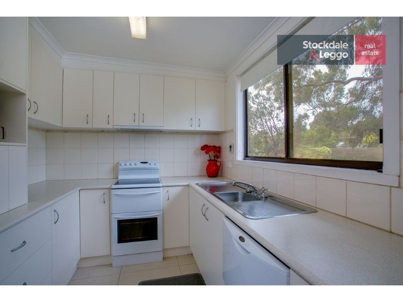 16 Hillman Avenue, Mccrae VIC 3938