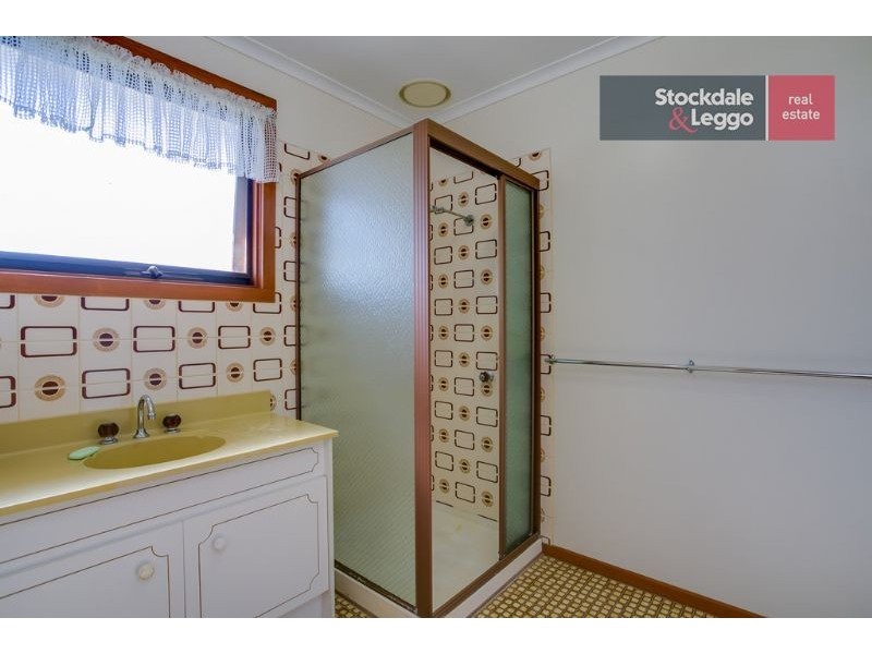 97 Seaview Avenue, Safety Beach VIC 3936