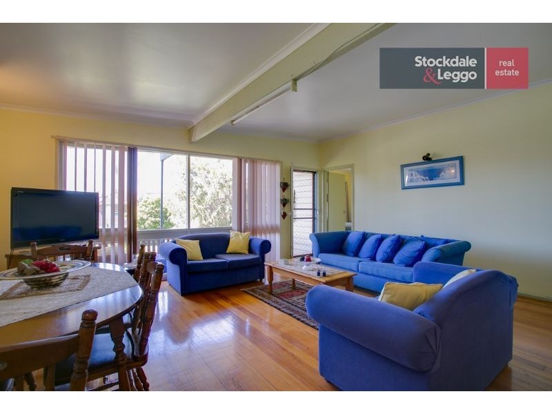 17 Watson Avenue, Dromana VIC 3936