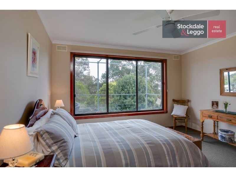 16 Hillman Avenue, Mccrae VIC 3938