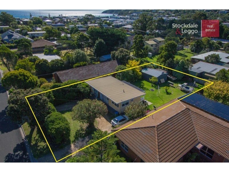 9 Knott Street, Safety Beach VIC 3936