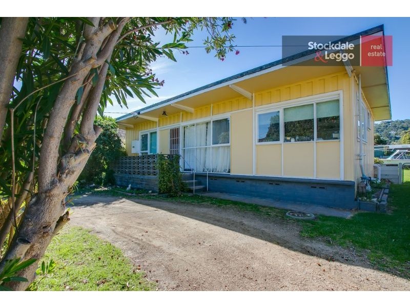 9 Knott Street, Safety Beach VIC 3936