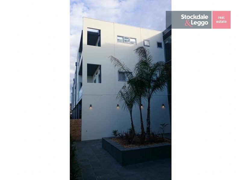 2.02/277-281 Point Nepean Road, Dromana VIC 3936