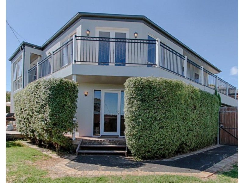 1 Hillside Avenue, Dromana VIC 3936