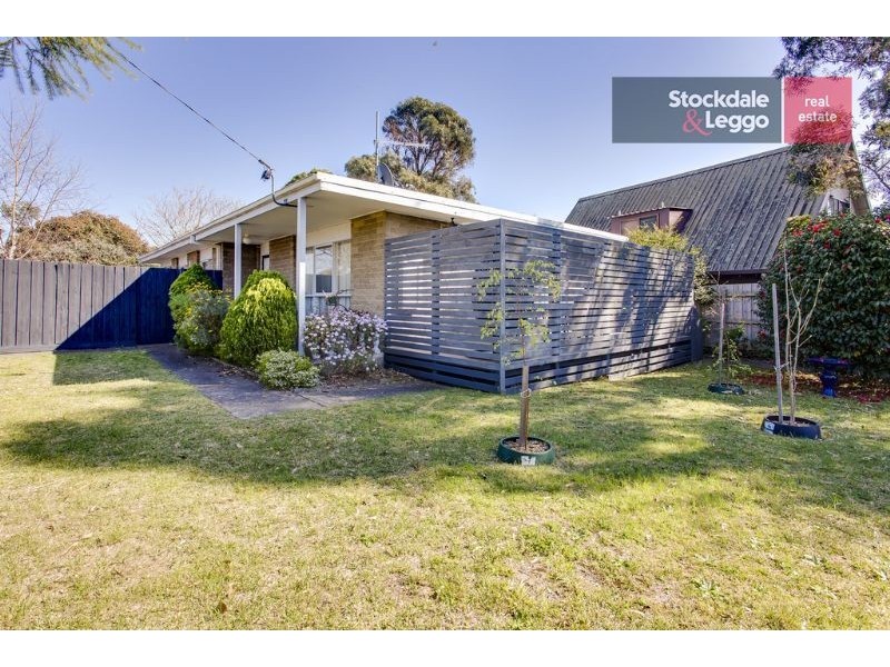 4 Besgrove Street, Rosebud VIC 3939