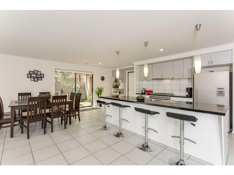 81 Bayview Avenue, Rosebud VIC 3939