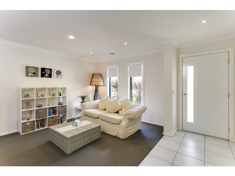 81 Bayview Avenue, Rosebud VIC 3939