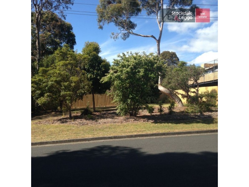 16a Hillman Avenue, Mccrae VIC 3938