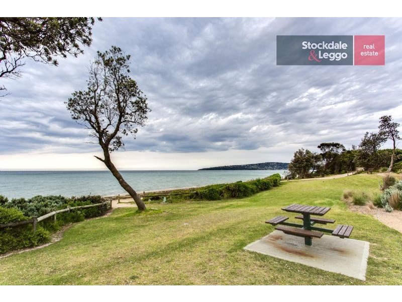 1/5 Joan Avenue, Dromana VIC 3936