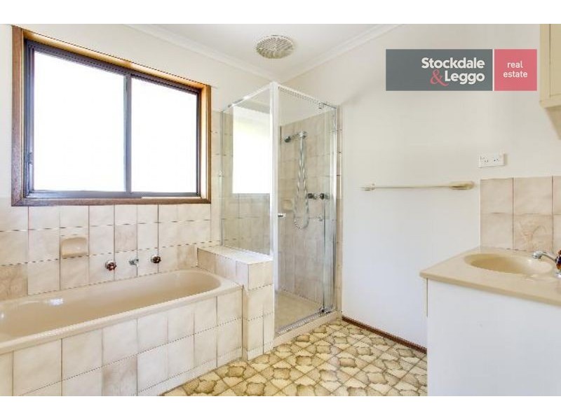 44 Sixth Avenue, Rosebud VIC 3939