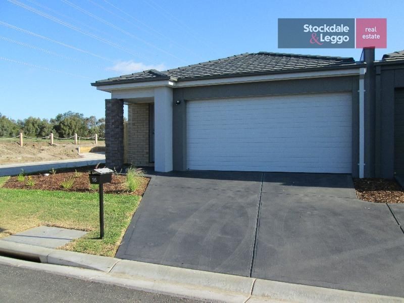 16 Woodright Circuit, Cranbourne VIC 3977