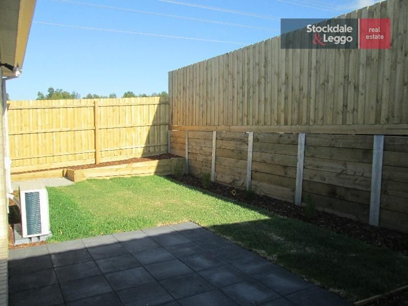 16 Woodright Circuit, Cranbourne VIC 3977