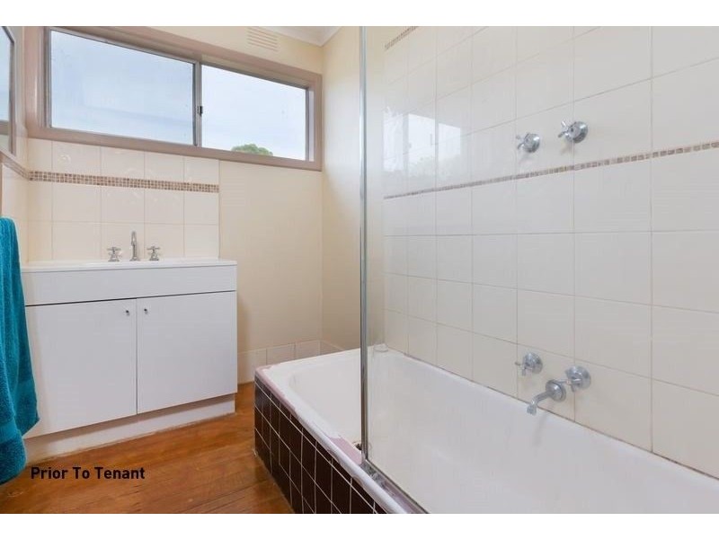 13 Hakea Avenue, Rosebud West VIC 3940