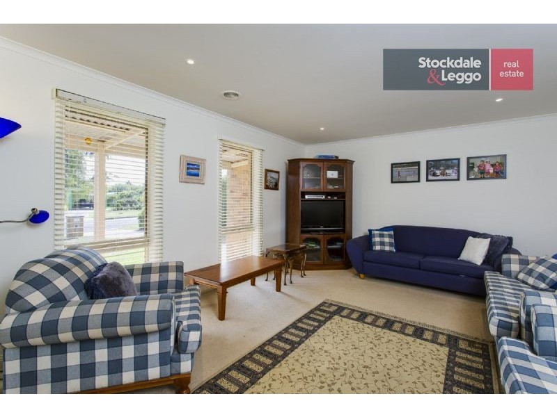 17 Whyte Street, Rosebud West VIC 3940