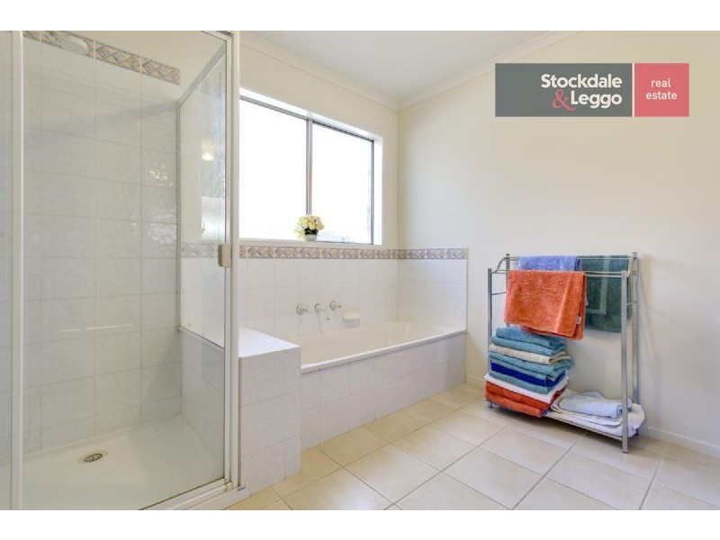 17 Whyte Street, Rosebud West VIC 3940