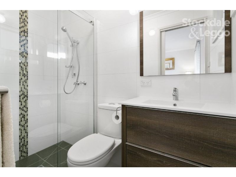 26 Moorfield Avenue, Rosebud VIC 3939