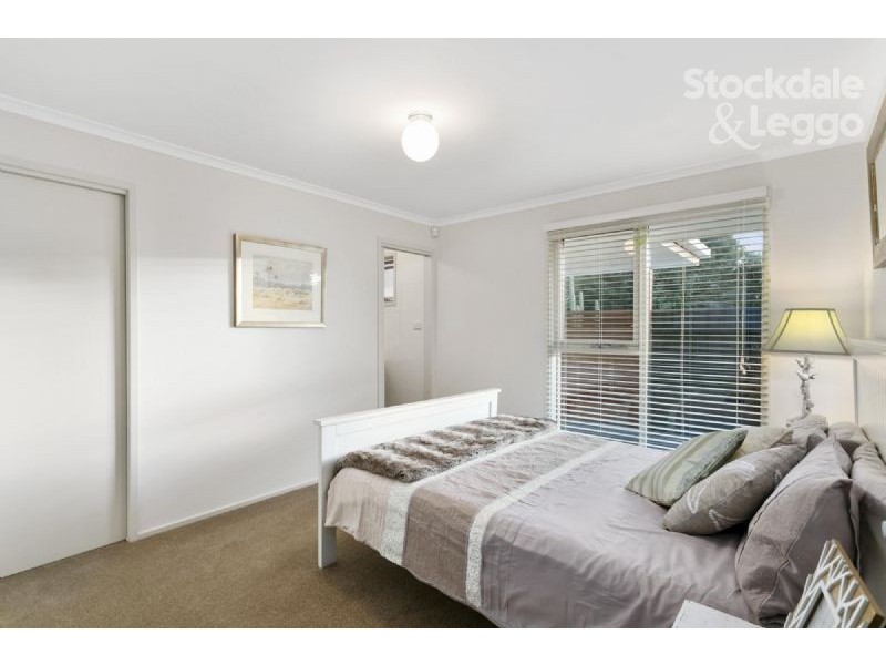 26 Moorfield Avenue, Rosebud VIC 3939