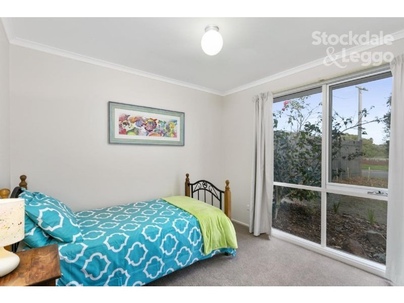 26 Moorfield Avenue, Rosebud VIC 3939