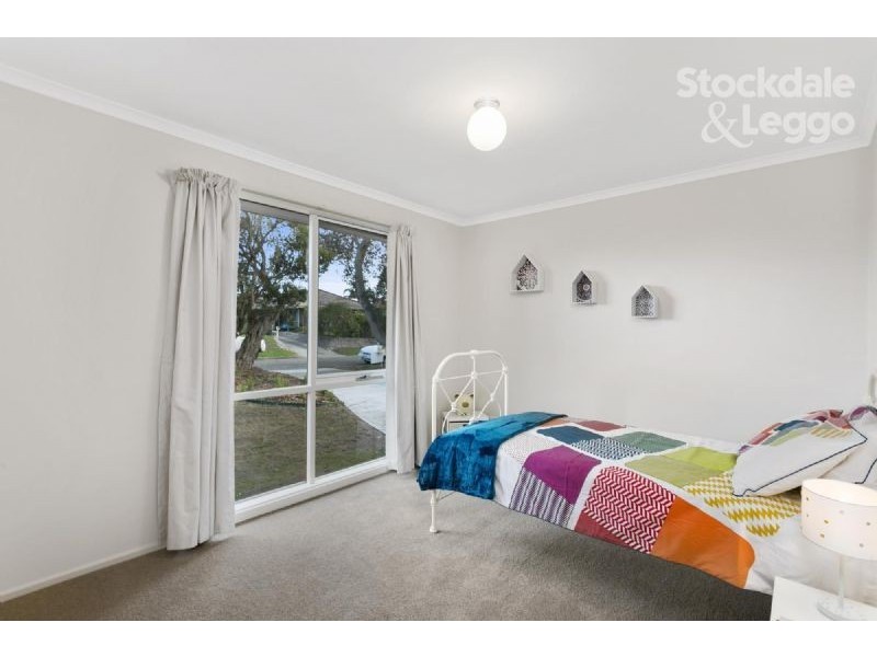 26 Moorfield Avenue, Rosebud VIC 3939