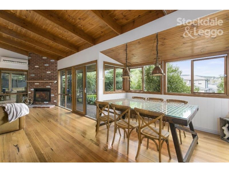 40 Bayview Avenue, Rosebud VIC 3939