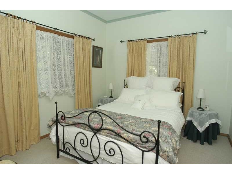 2 Avon Road, Avonsleigh VIC 3782