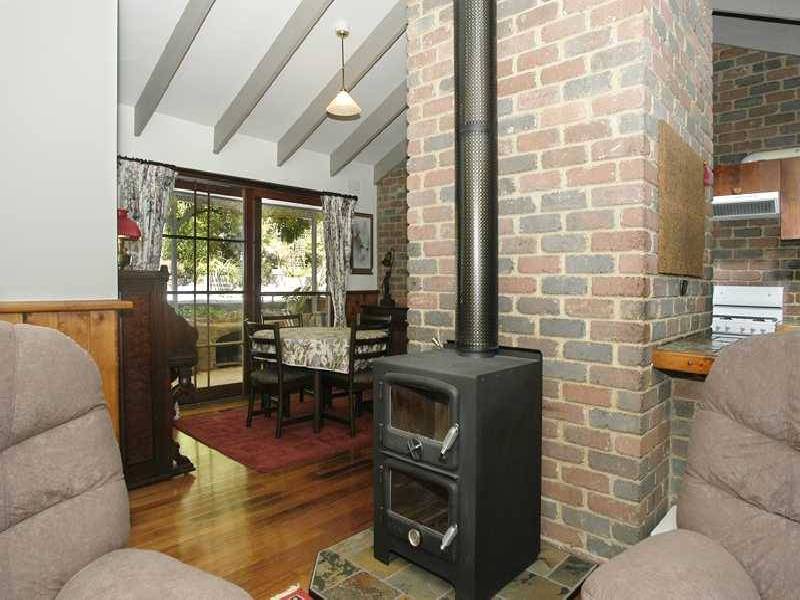 112 Emerald Monbulk Road, Emerald VIC 3782