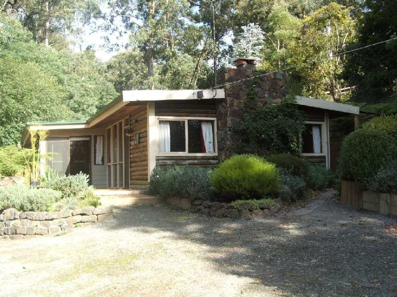 27 Alexander Road, Cockatoo VIC 3781