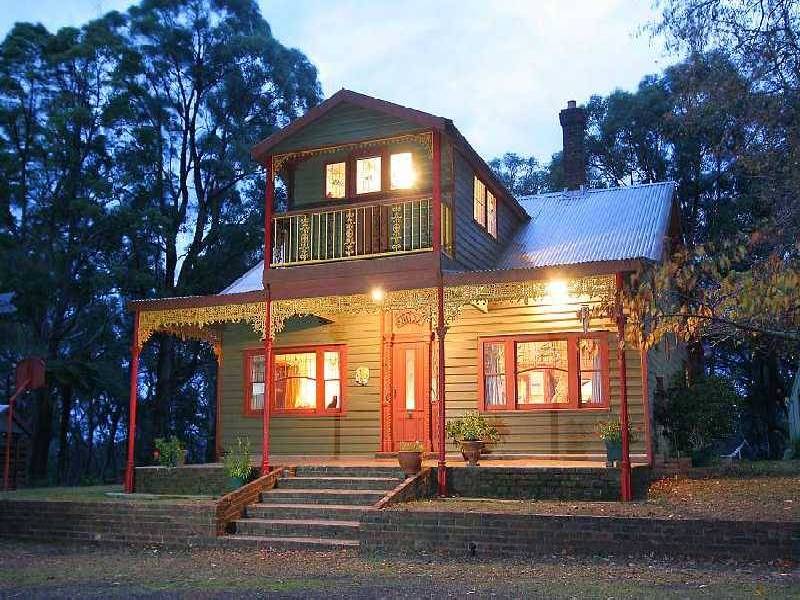 13 Paternoster Road, Cockatoo VIC 3781