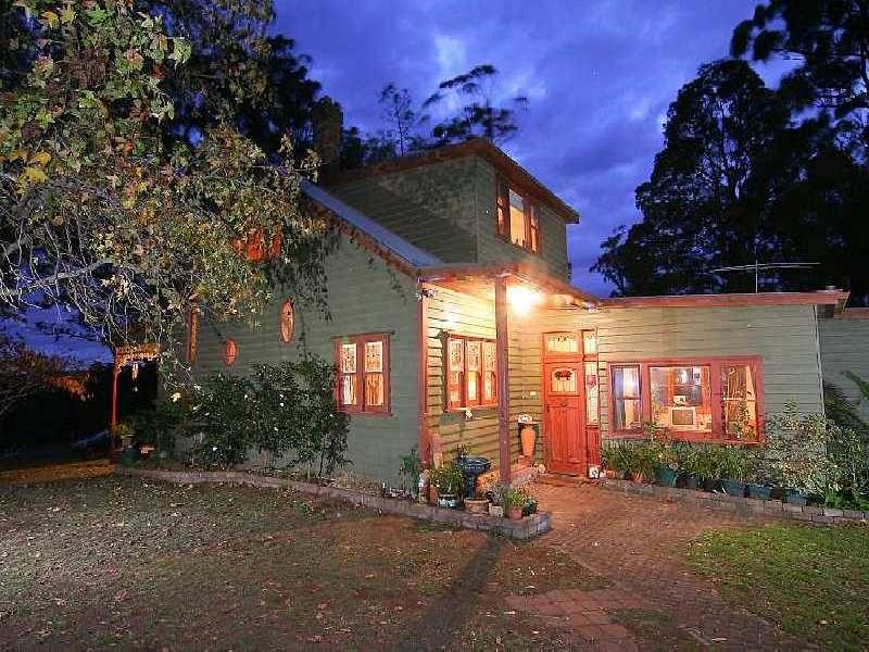 13 Paternoster Road, Cockatoo VIC 3781