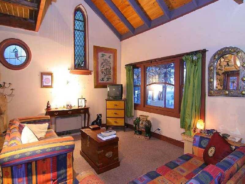 13 Paternoster Road, Cockatoo VIC 3781