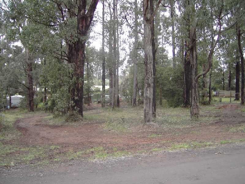 69 First Avenue, Cockatoo VIC 3781
