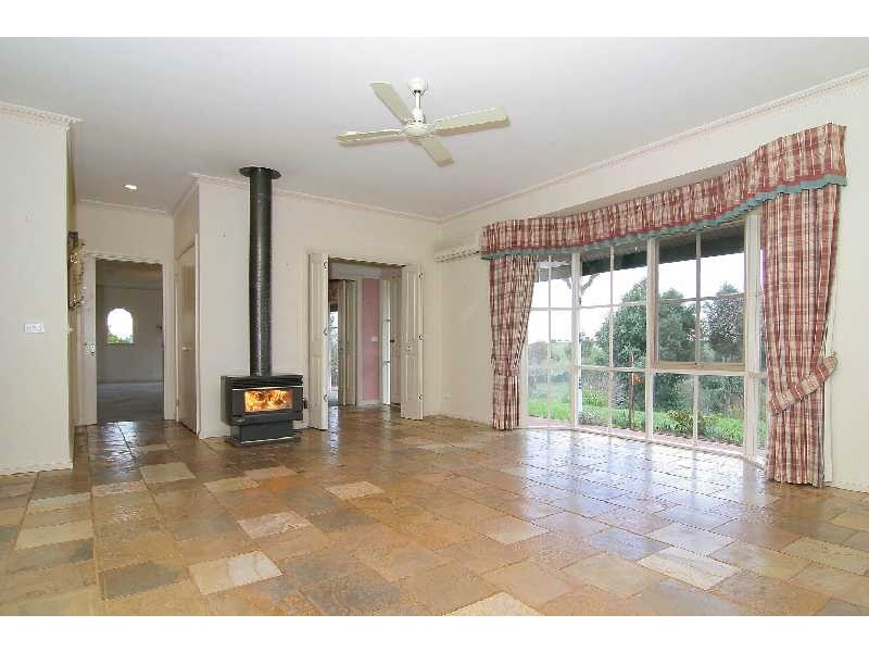 55 Taylor Road, Mount Burnett VIC 3781