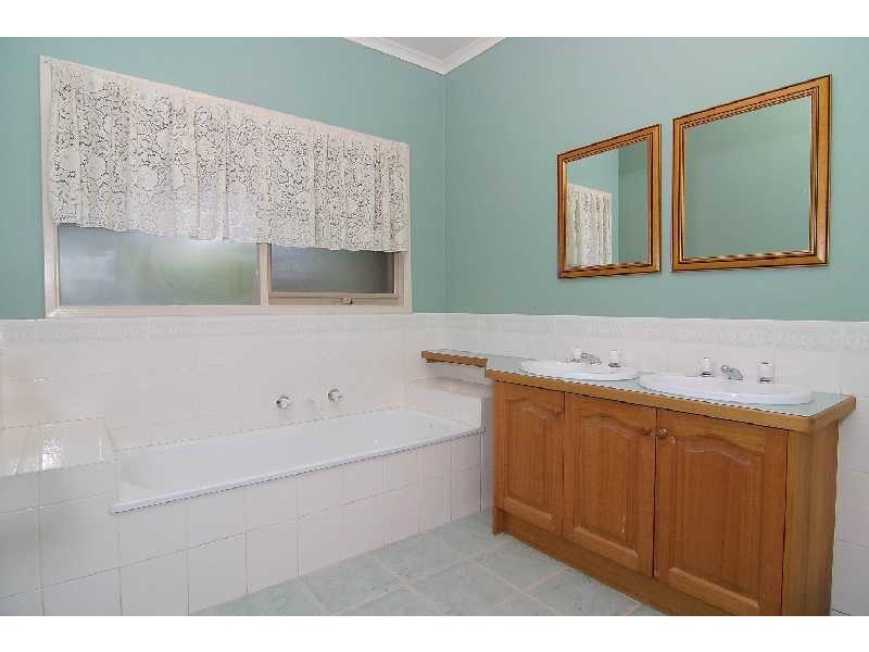 55 Taylor Road, Mount Burnett VIC 3781