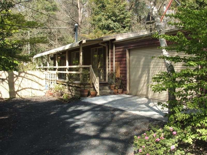 27 Viewhill Road, Cockatoo VIC 3781