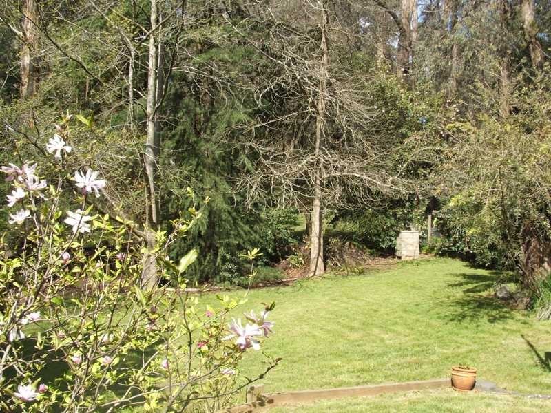 27 Viewhill Road, Cockatoo VIC 3781