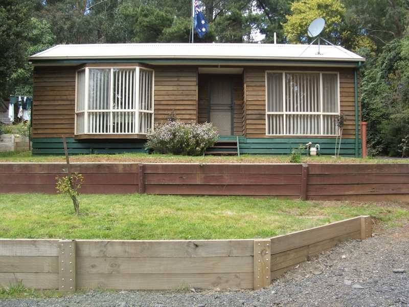 15 Alexander Road, Cockatoo VIC 3781