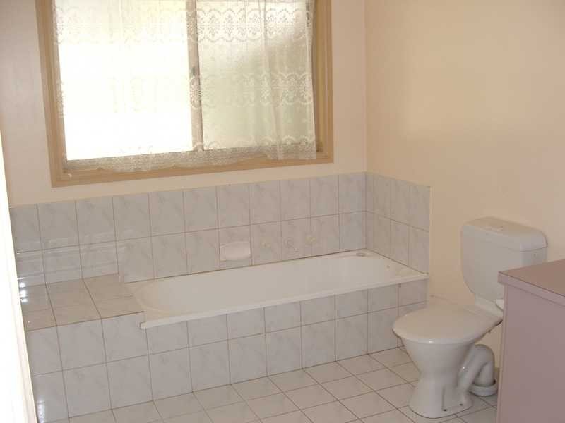 15 Alexander Road, Cockatoo VIC 3781