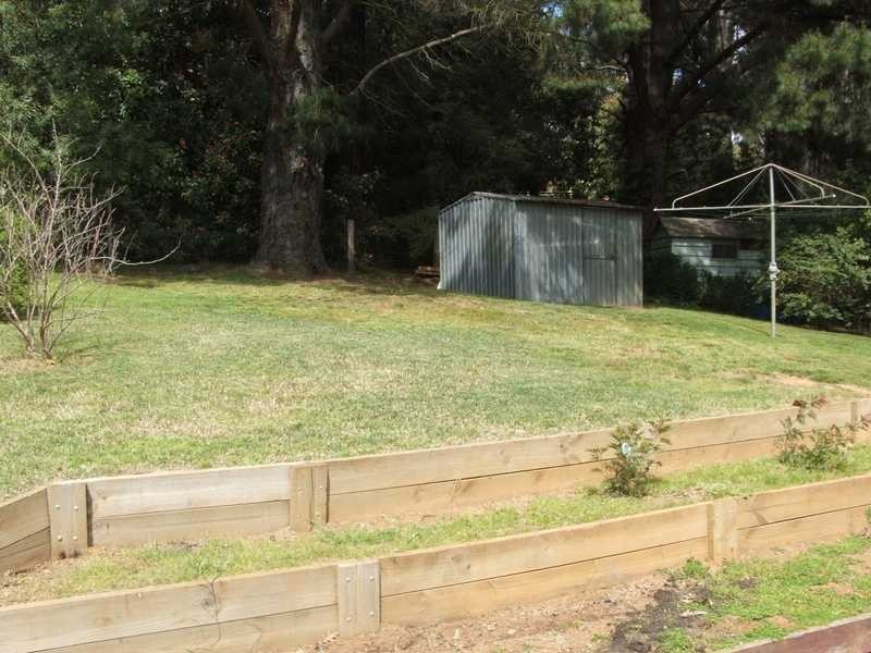 15 Alexander Road, Cockatoo VIC 3781