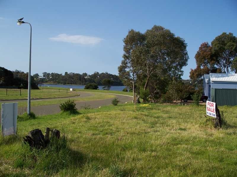 35 Lakeshore Drive, Newlands Arm VIC 3875