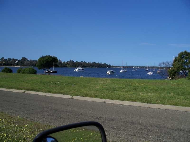 35 Lakeshore Drive, Newlands Arm VIC 3875