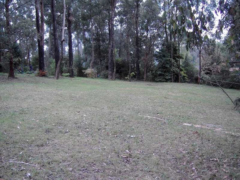 17 Second Avenue, Cockatoo VIC 3781