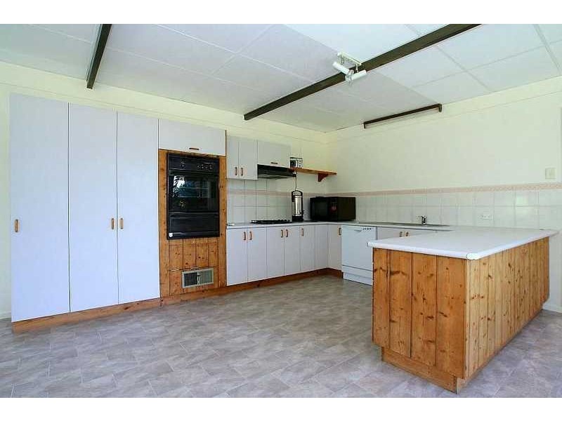 15 Carawa Street, Cockatoo VIC 3781