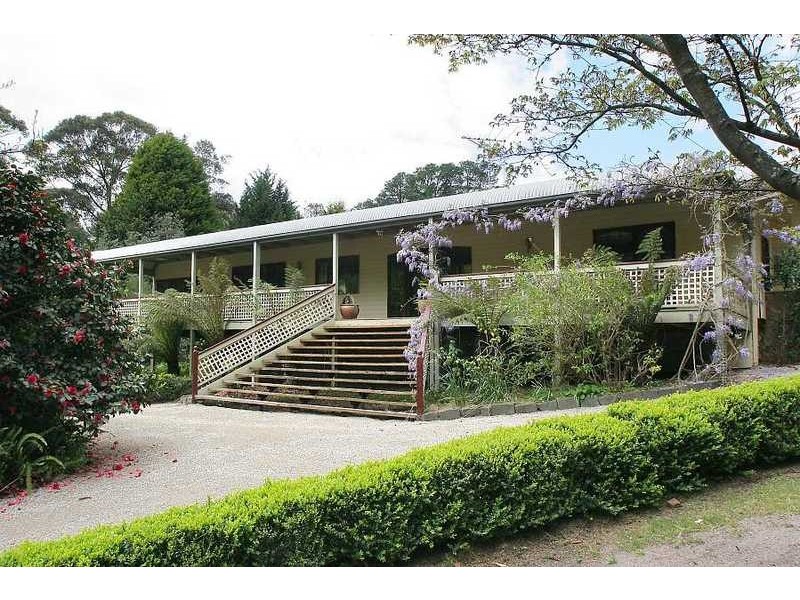 14 Station Avenue, Emerald VIC 3782