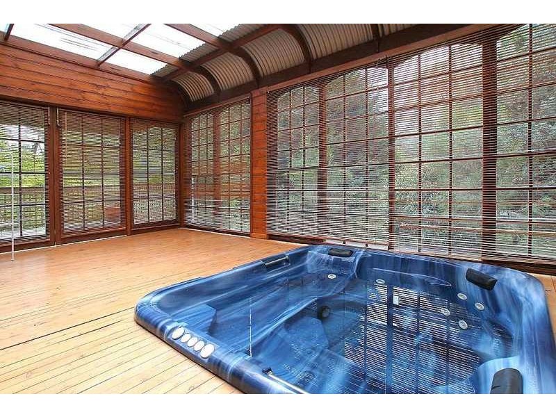 14 Station Avenue, Emerald VIC 3782