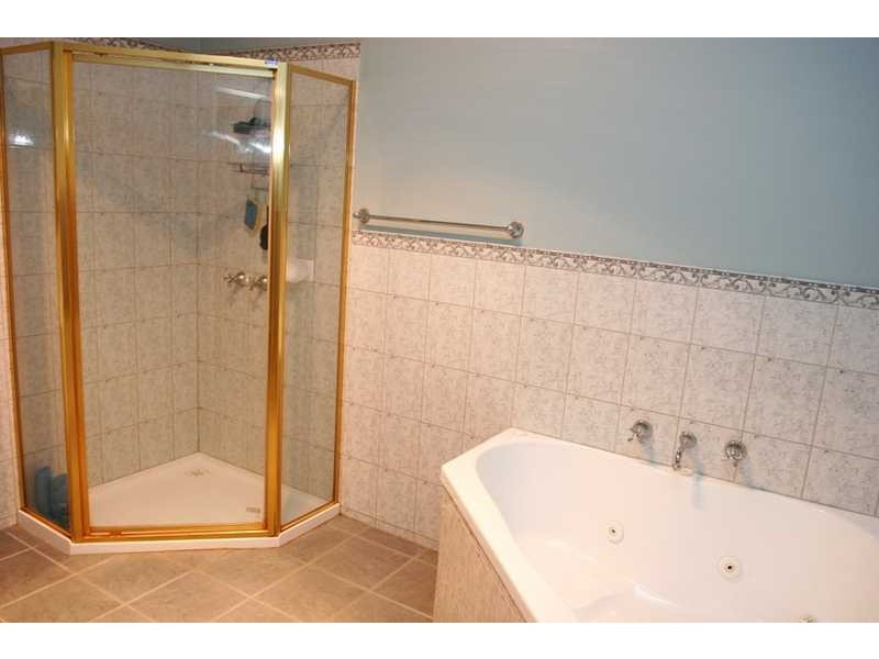 10 St James Avenue, Kallista VIC 3791