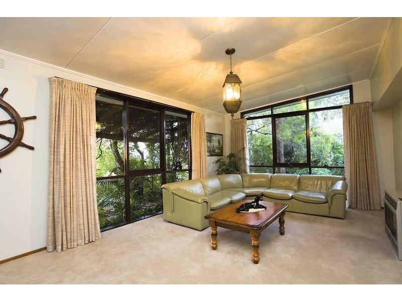 61 Warrawee Avenue, Beaconsfield VIC 3807