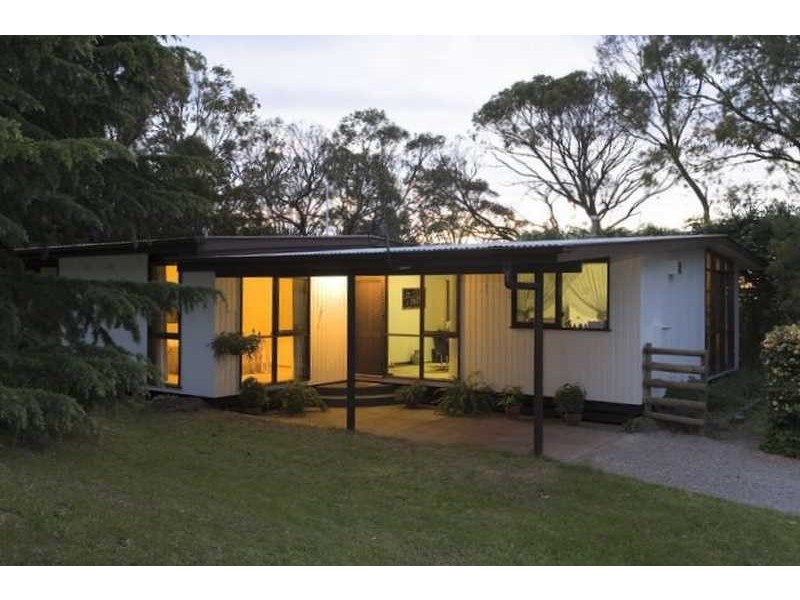 61 Warrawee Avenue, Beaconsfield VIC 3807