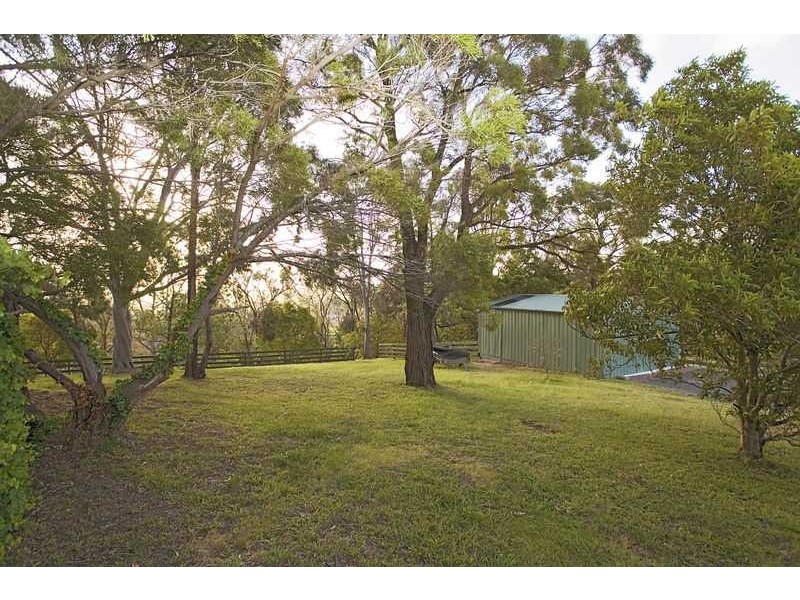 61 Warrawee Avenue, Beaconsfield VIC 3807
